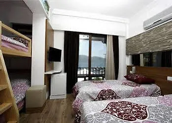 Filika * אקיאקה